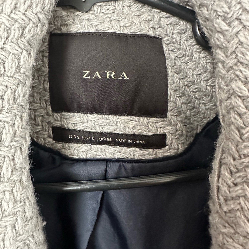 Zara Women’s Coat - Picture 2 of 2